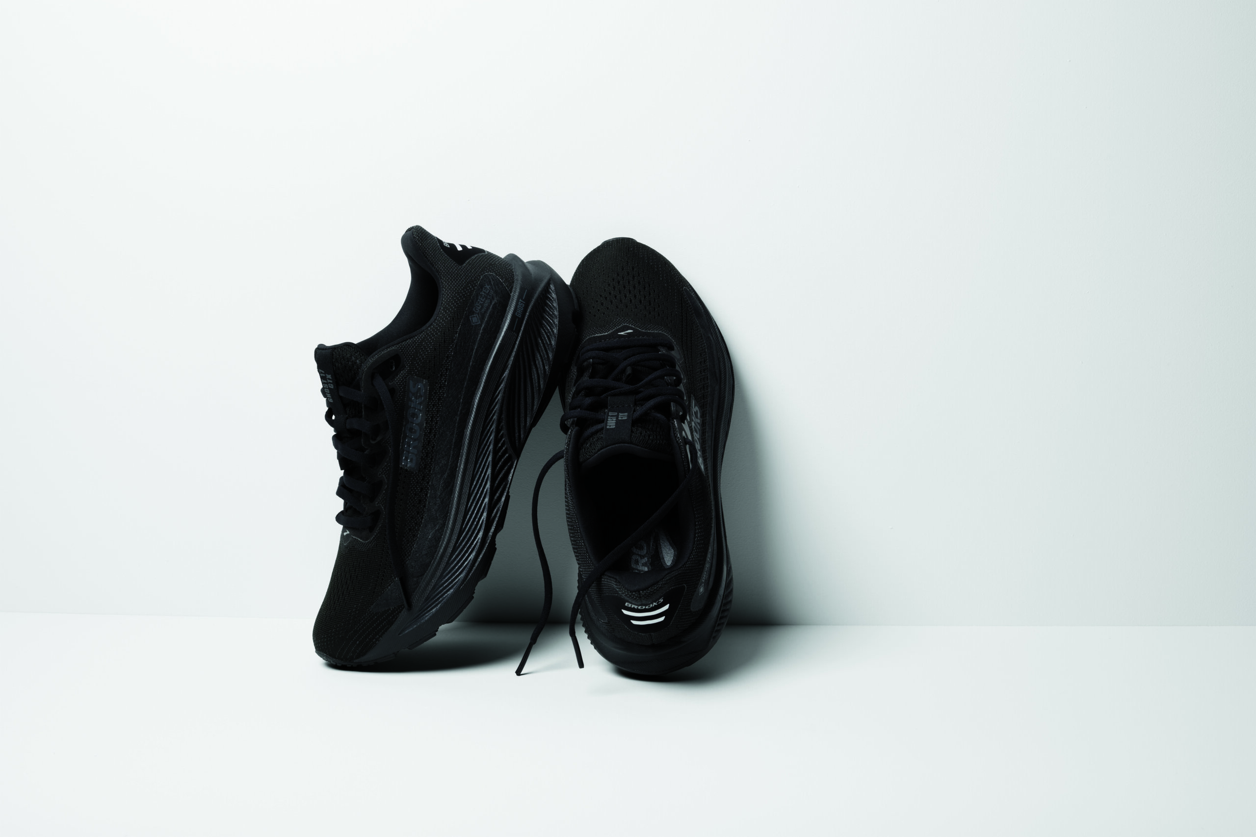 BROOKS GHOST 17 GTX Black/Black/Ebony – Image 4