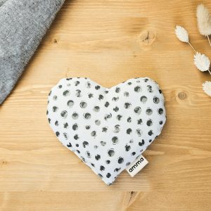 Coussin réconfort Cœur pour bébé en coton (picoté noir & crème)