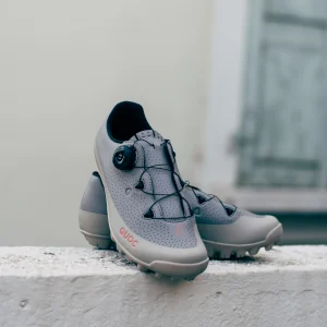 Quoc - Gran Tourer II - Stone